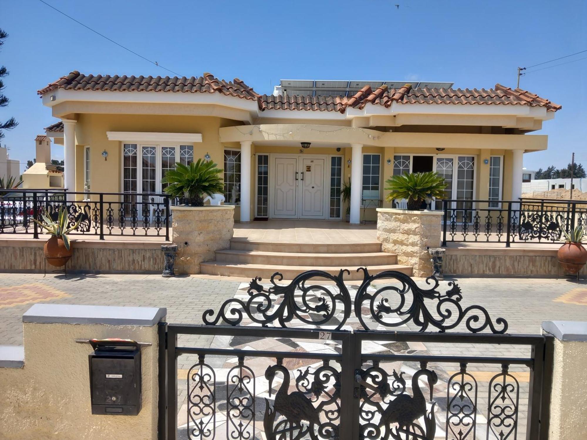 דירות Dromolaxia Vasilis House מראה חיצוני תמונה